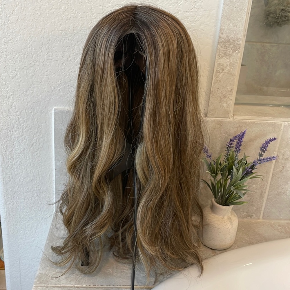 Waterfall wig, long brown